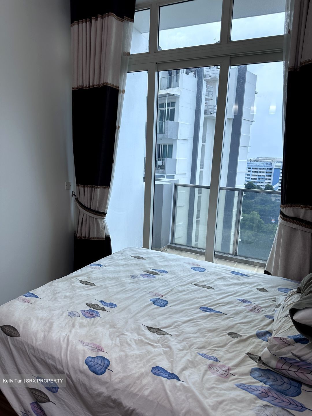 Vacanza @ East (D14), Condominium #561830691